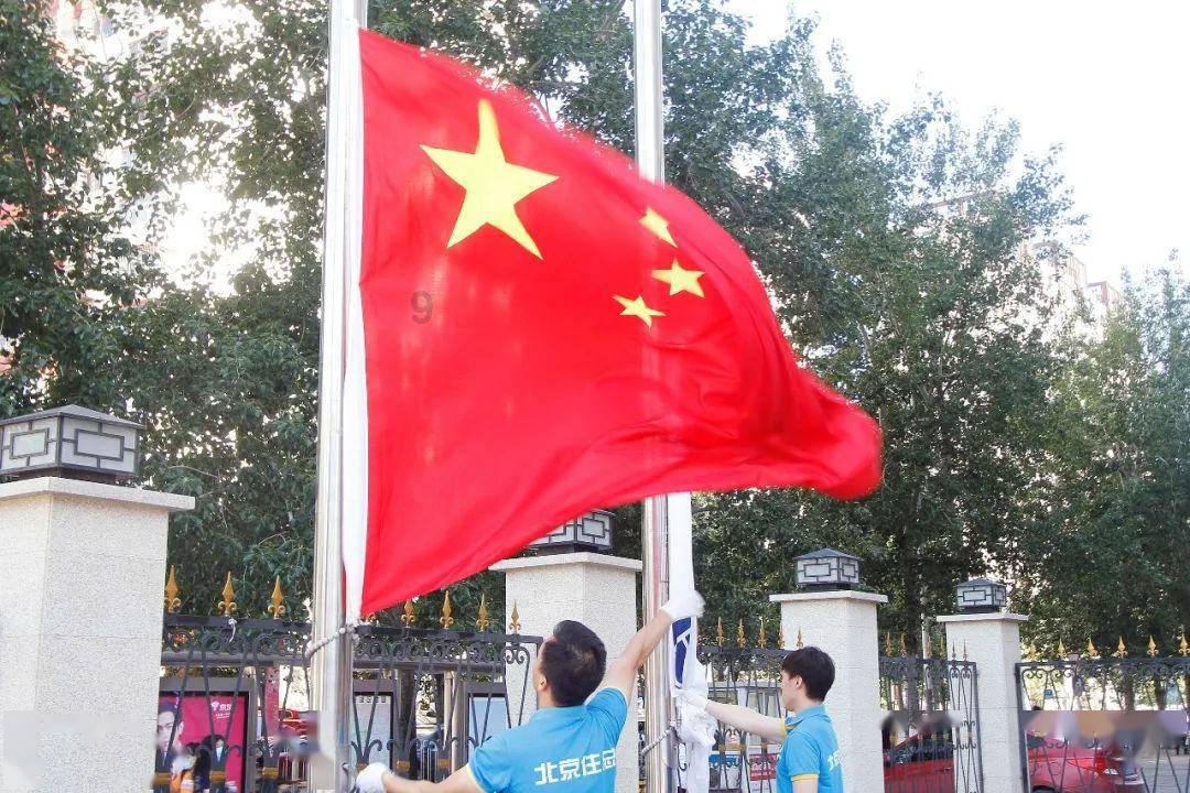 泡泡袖夏装