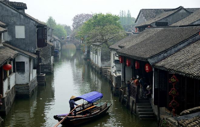 新春灯会“花式”点亮文旅经济